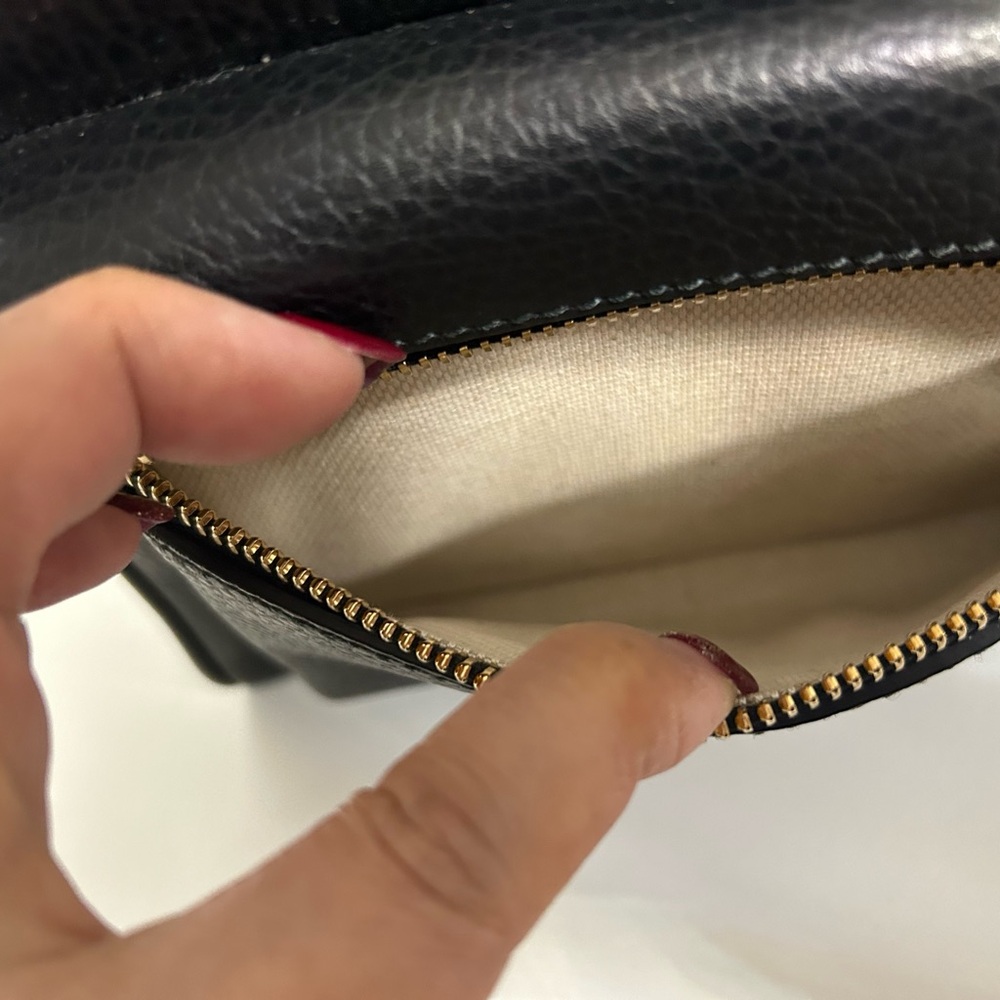 🔥 SOLD 🔥 Authentic Gucci Leather Soho Backpack - Like New - Picture 6 of 10